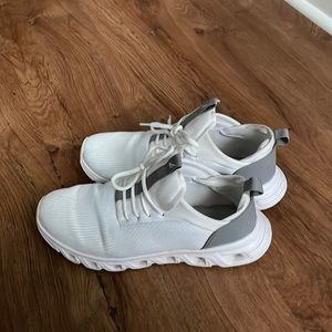 Nautica sports shoes